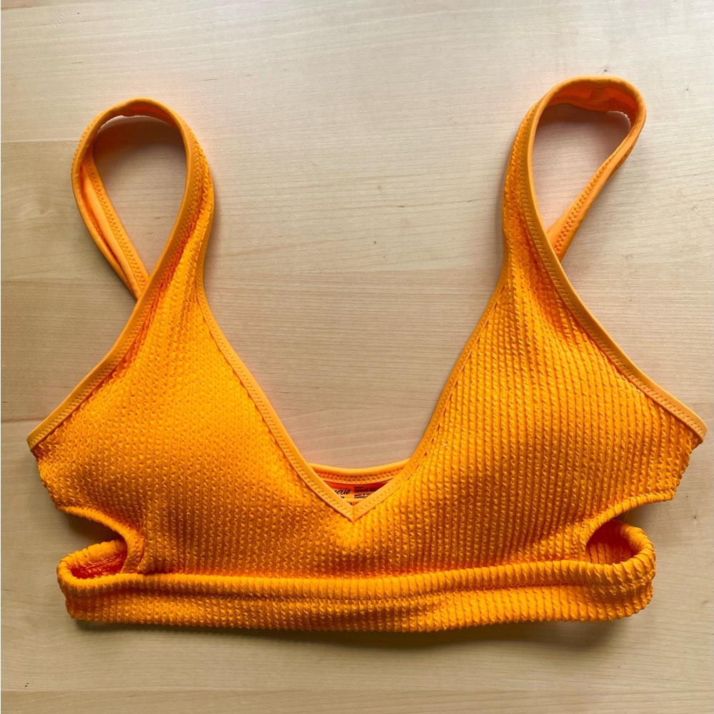 NWOT Aerie Bright Orange Ribbed Cutout Bikini Top Medium